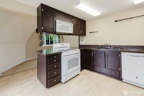 27299 Baywood Drive NE Kingston WA 98346