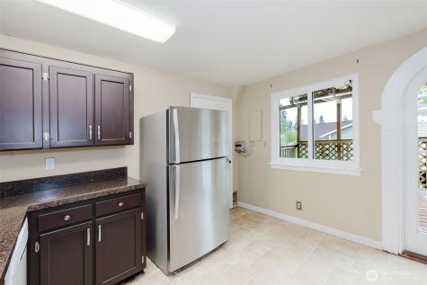 27299 Baywood Drive NE Kingston WA 98346