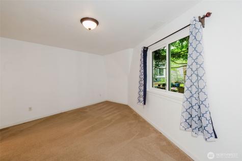 27299 Baywood Drive NE Kingston WA 98346