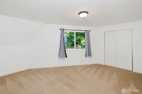 27299 Baywood Drive NE Kingston WA 98346