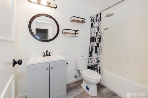 27299 Baywood Drive NE Kingston WA 98346
