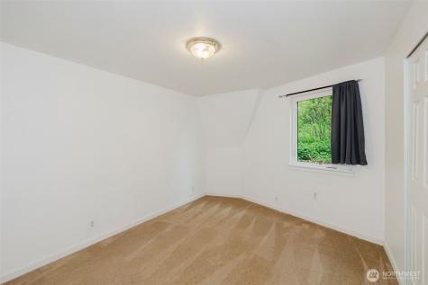 27299 Baywood Drive NE Kingston WA 98346