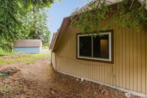 27299 Baywood Drive NE Kingston WA 98346
