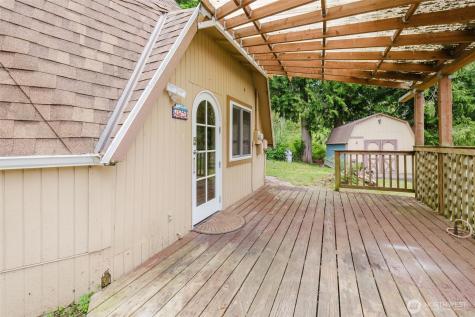 27299 Baywood Drive NE Kingston WA 98346