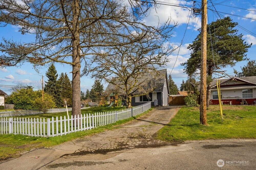 2228 192nd Place SW Lynnwood WA 98036