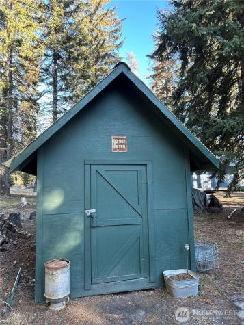 5 Moore Riverside WA 98840