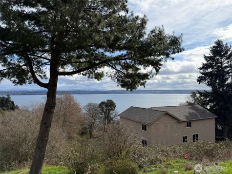 4725 SW 244th Street Vashon WA 98070