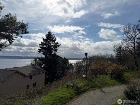 4725 SW 244th Street Vashon WA 98070