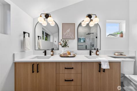 8510 15th Avenue NE Seattle WA 98115