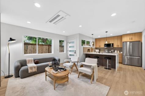 8510 15th Avenue NE Seattle WA 98115