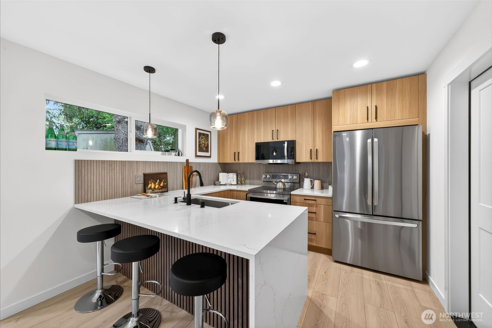 8510 15th Avenue NE Seattle WA 98115