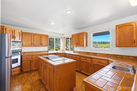2198 Aurora Court Oak Harbor WA 98277