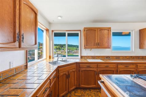 2198 Aurora Court Oak Harbor WA 98277