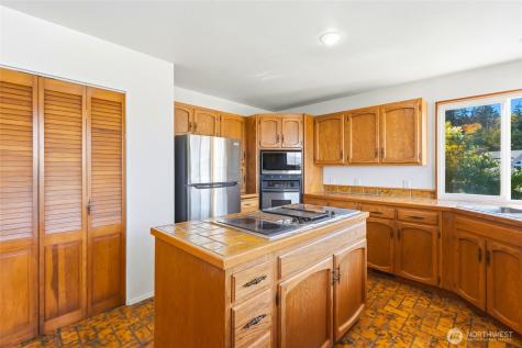 2198 Aurora Court Oak Harbor WA 98277