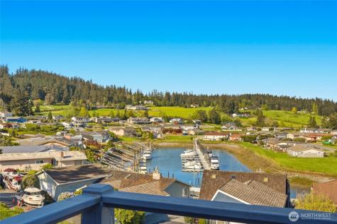 2198 Aurora Court Oak Harbor WA 98277