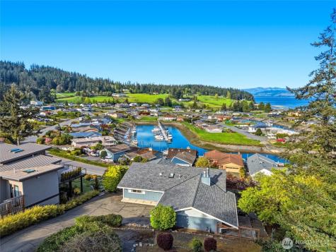 2198 Aurora Court Oak Harbor WA 98277