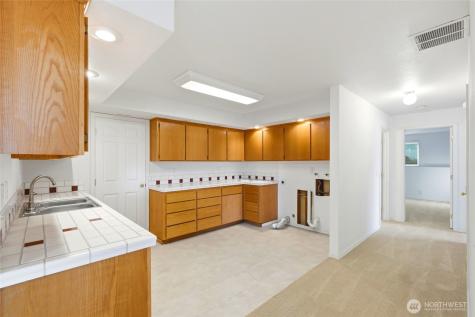 2198 Aurora Court Oak Harbor WA 98277