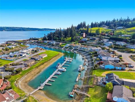 2198 Aurora Court Oak Harbor WA 98277