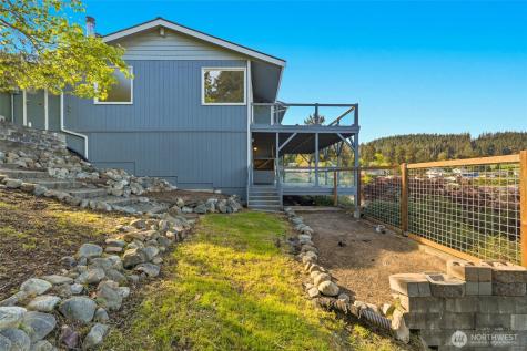 2198 Aurora Court Oak Harbor WA 98277