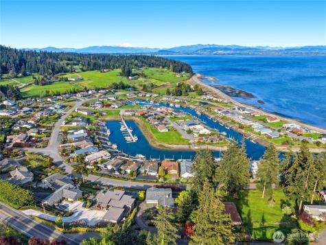2198 Aurora Court Oak Harbor WA 98277