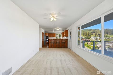 2198 Aurora Court Oak Harbor WA 98277