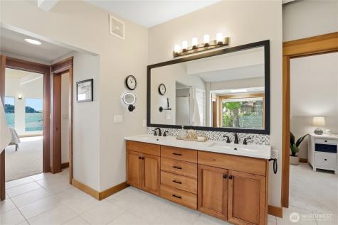 5187 Watauga Beach Drive E Port Orchard WA 98366