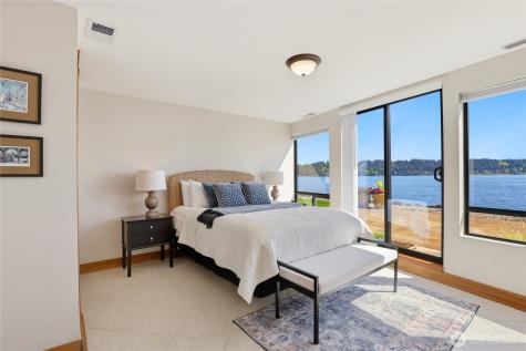 5187 Watauga Beach Drive E Port Orchard WA 98366