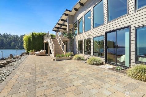 5187 Watauga Beach Drive E Port Orchard WA 98366