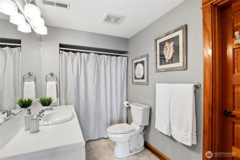 5187 Watauga Beach Drive E Port Orchard WA 98366
