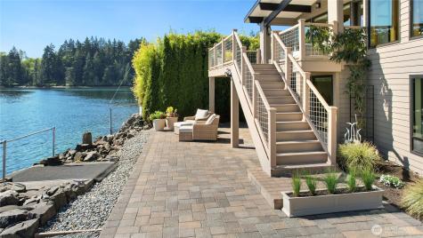 5187 Watauga Beach Drive E Port Orchard WA 98366