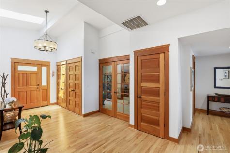 5187 Watauga Beach Drive E Port Orchard WA 98366
