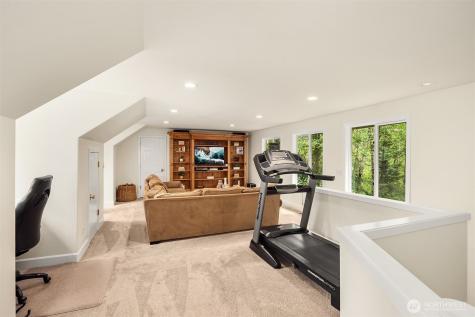 14214 216th Avenue NE Woodinville WA 98077