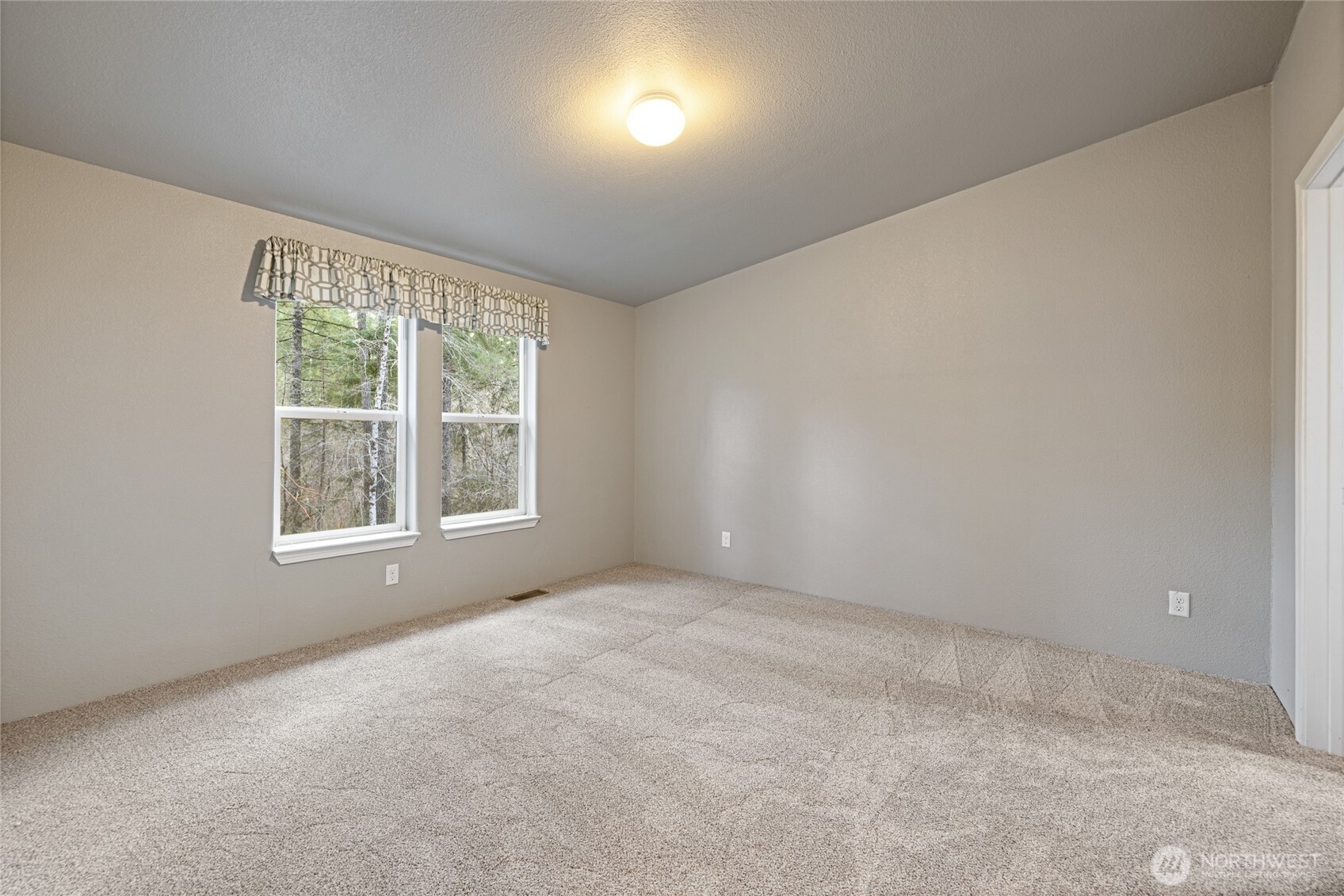 150 N Beaver Drive Hoodsport WA 98548