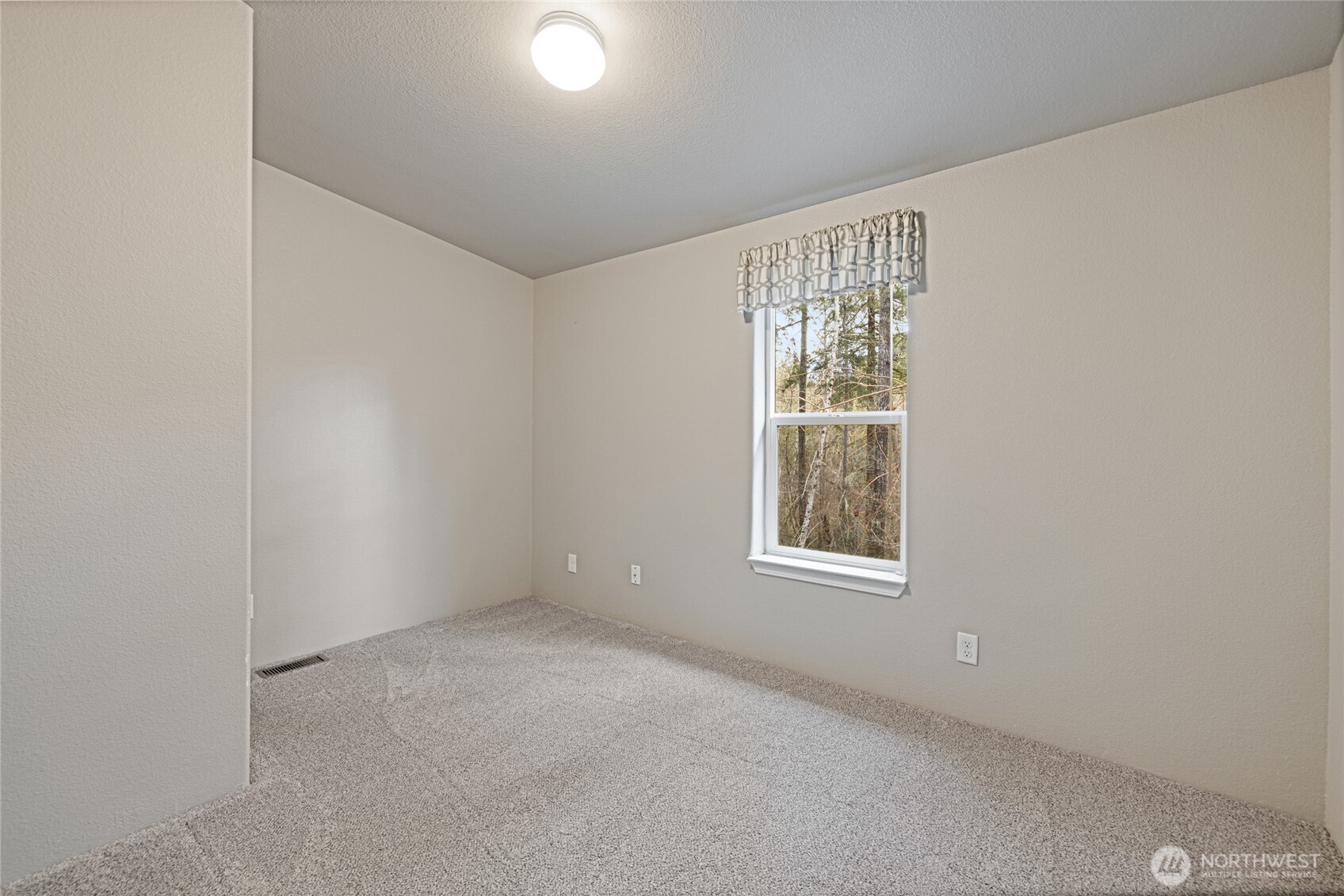 150 N Beaver Drive Hoodsport WA 98548