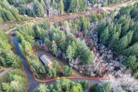 150 N Beaver Drive Hoodsport WA 98548