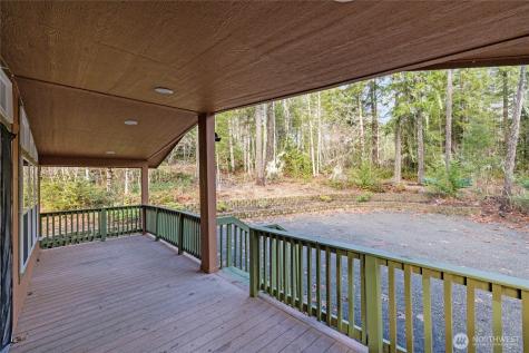 150 N Beaver Drive Hoodsport WA 98548