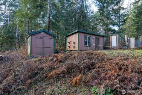 150 N Beaver Drive Hoodsport WA 98548