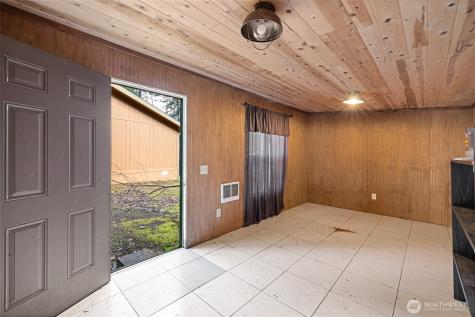150 N Beaver Drive Hoodsport WA 98548