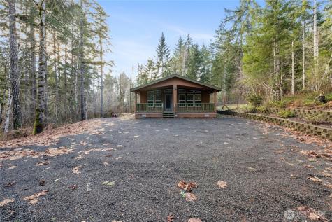 150 N Beaver Drive Hoodsport WA 98548