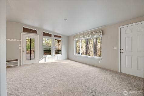 150 N Beaver Drive Hoodsport WA 98548
