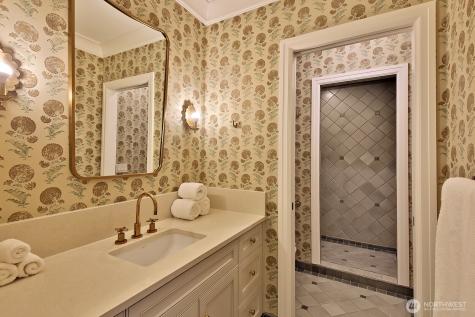 5021 Saratoga Road Langley WA 98260