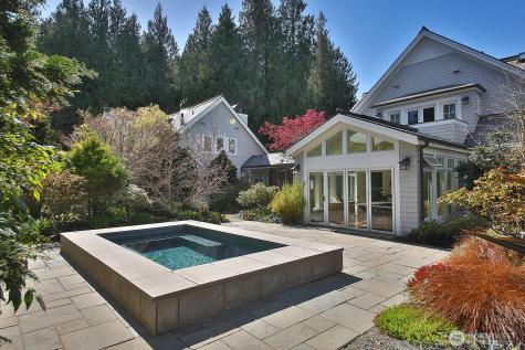 5021 Saratoga Road Langley WA 98260