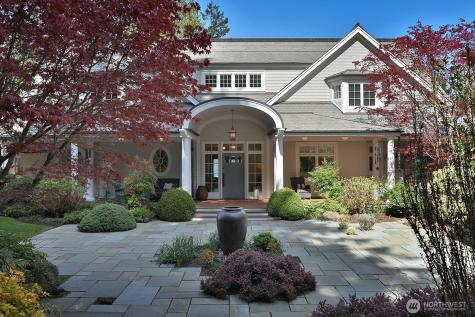 5021 Saratoga Road Langley WA 98260