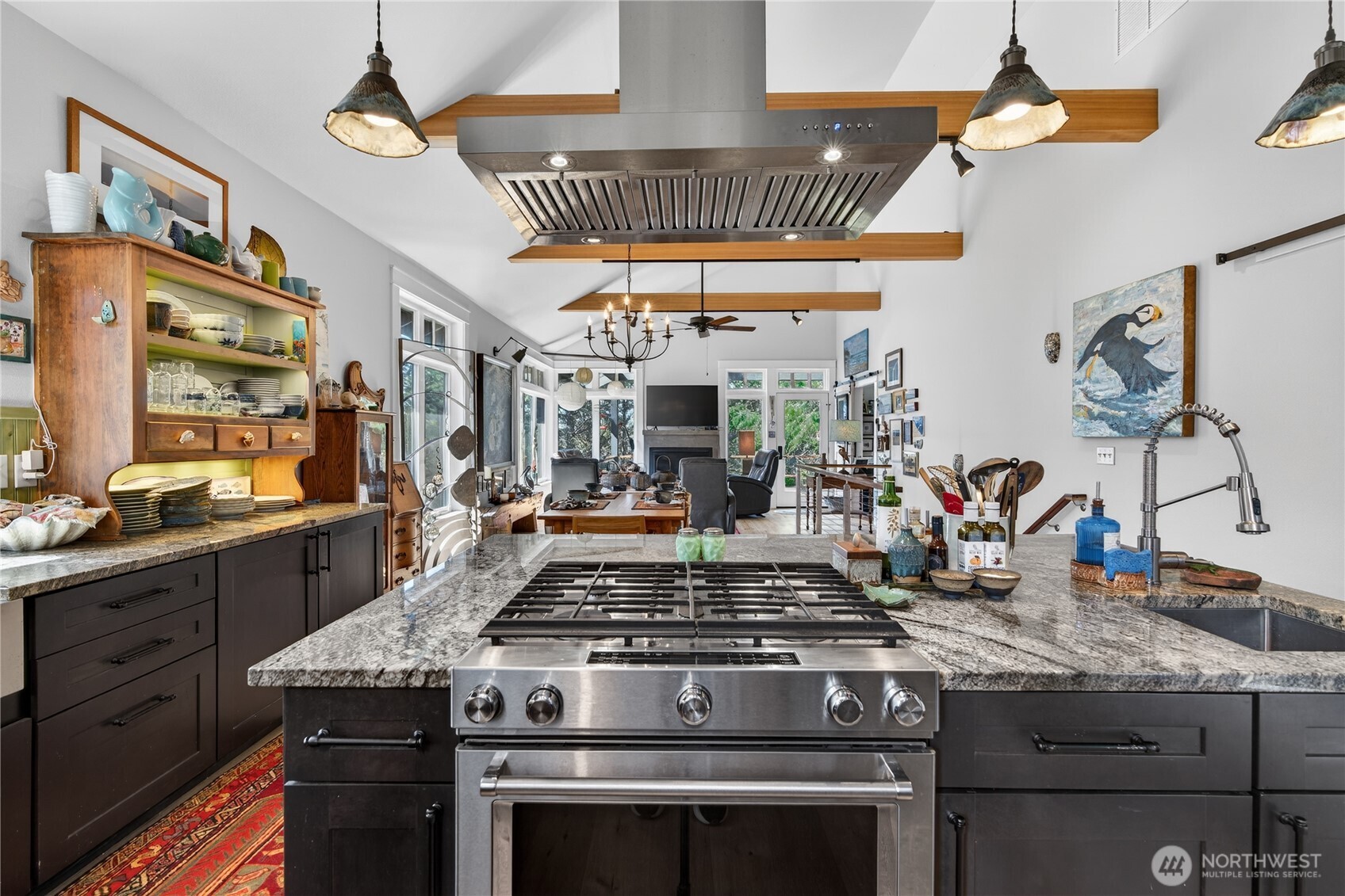 306 6th Street NW Long Beach WA 98631