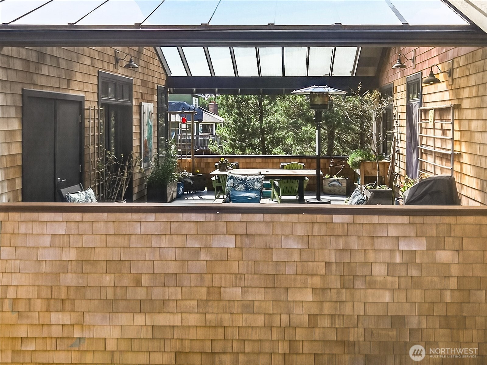 306 6th Street NW Long Beach WA 98631