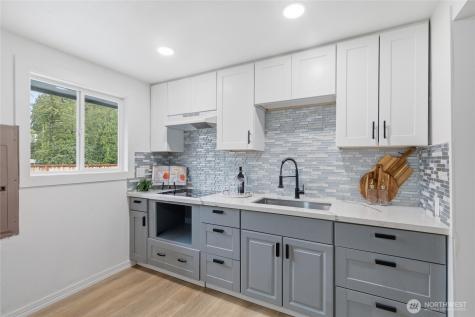 12205 58th Avenue E Puyallup WA 98373