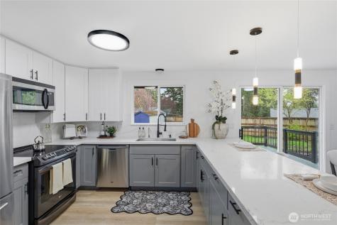 12205 58th Avenue E Puyallup WA 98373