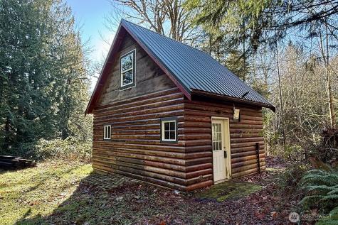 12280 Center Road Quilcene WA 98376