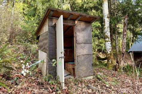 12280 Center Road Quilcene WA 98376