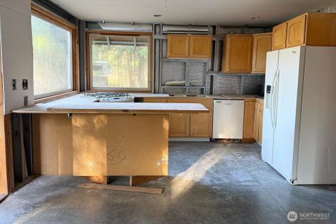 12280 Center Road Quilcene WA 98376